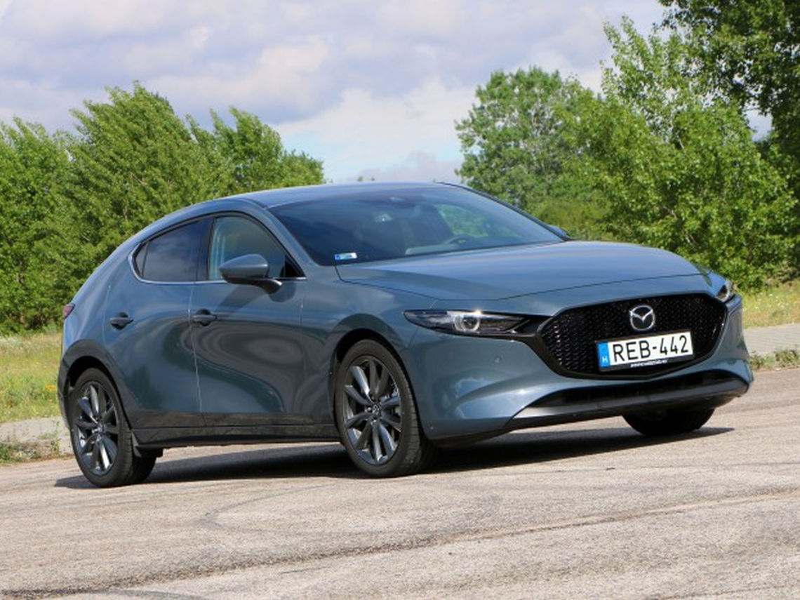 Mazda 3 википедия