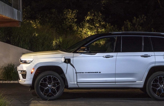 2022-jeep-grand-cherokee-phev