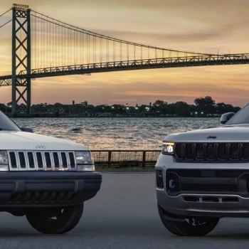 jeep-grand-cherokee-4xe-30th-anniversary-edition