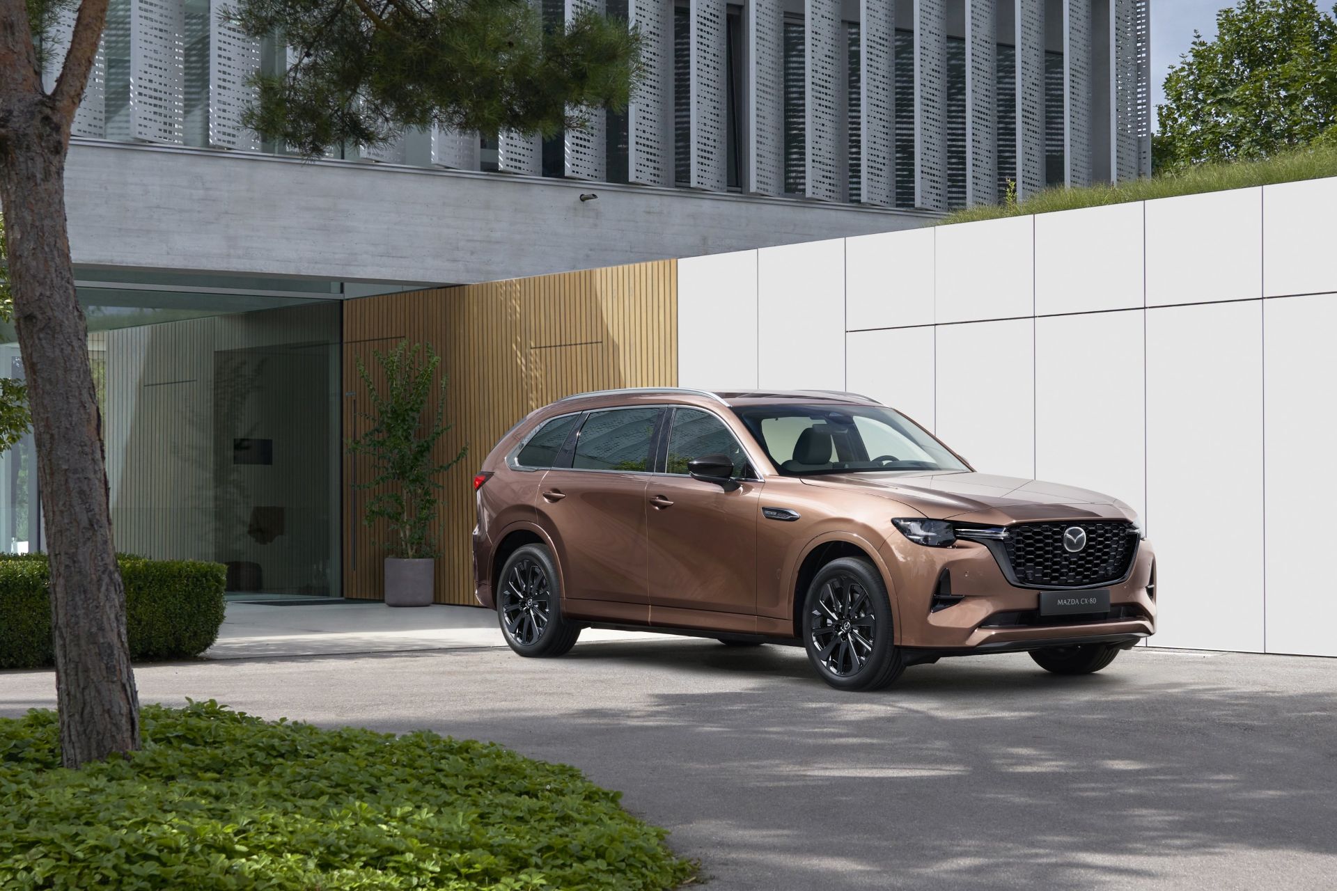 2024-mazda-cx-80-charging-carnet-hir-5
