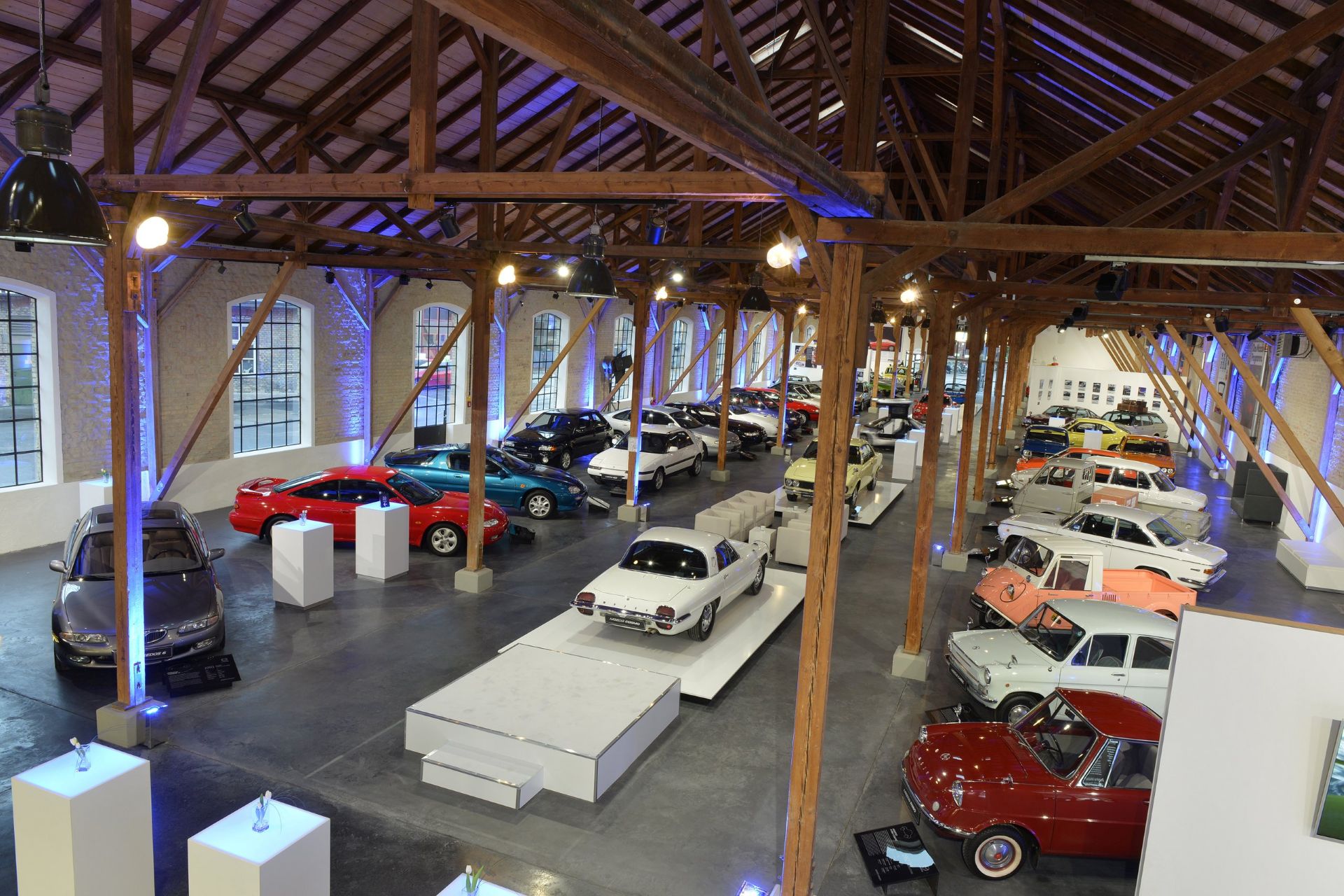 mazda-museum-augsburg-eroeffnung-carnet-hir