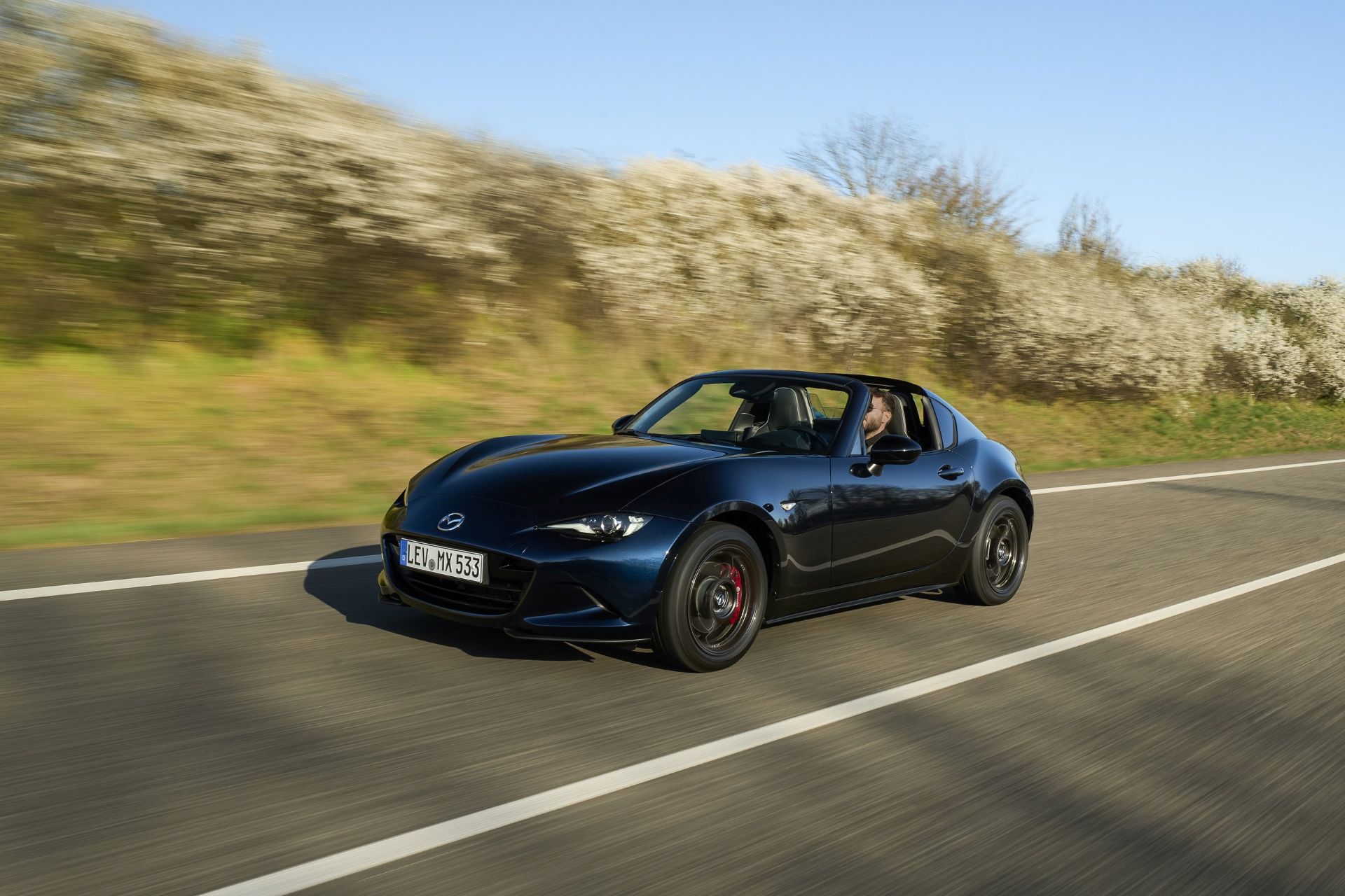 /2027-mazda-mx-5-germany-carnet-hir-2