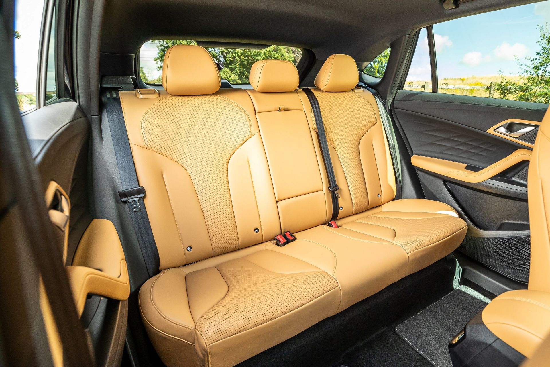 mg-hs-phev-carnet-hir-8