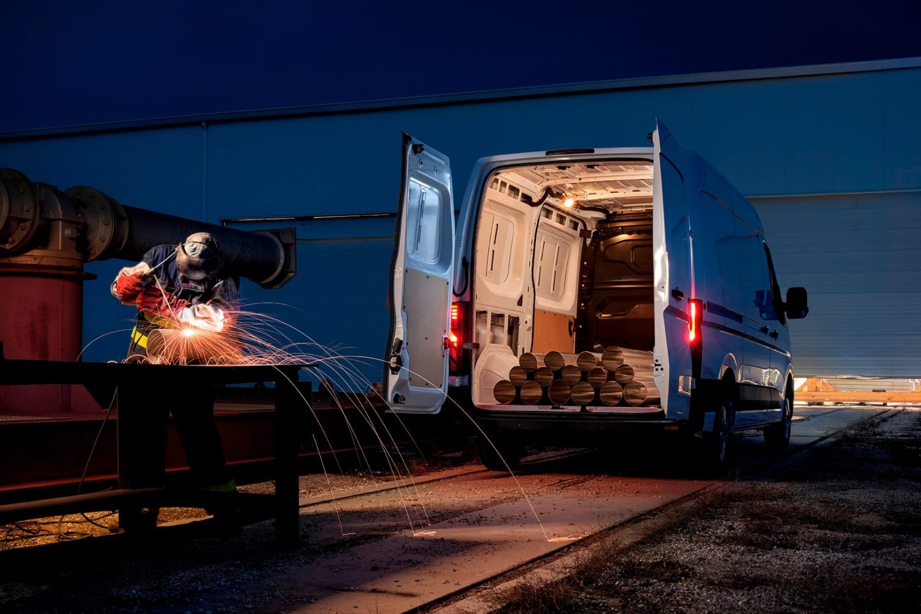 uj-nissan interstar