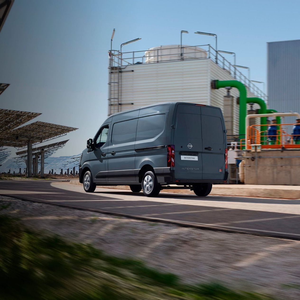 uj-nissan-interstar