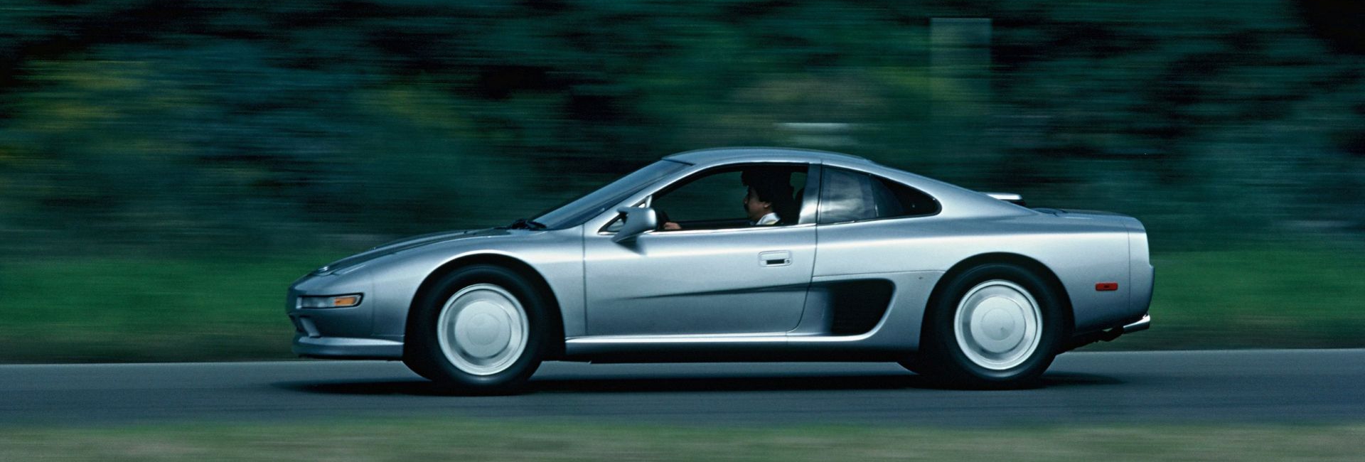 Ferrari-verő Nissan? Majdnem összejött!