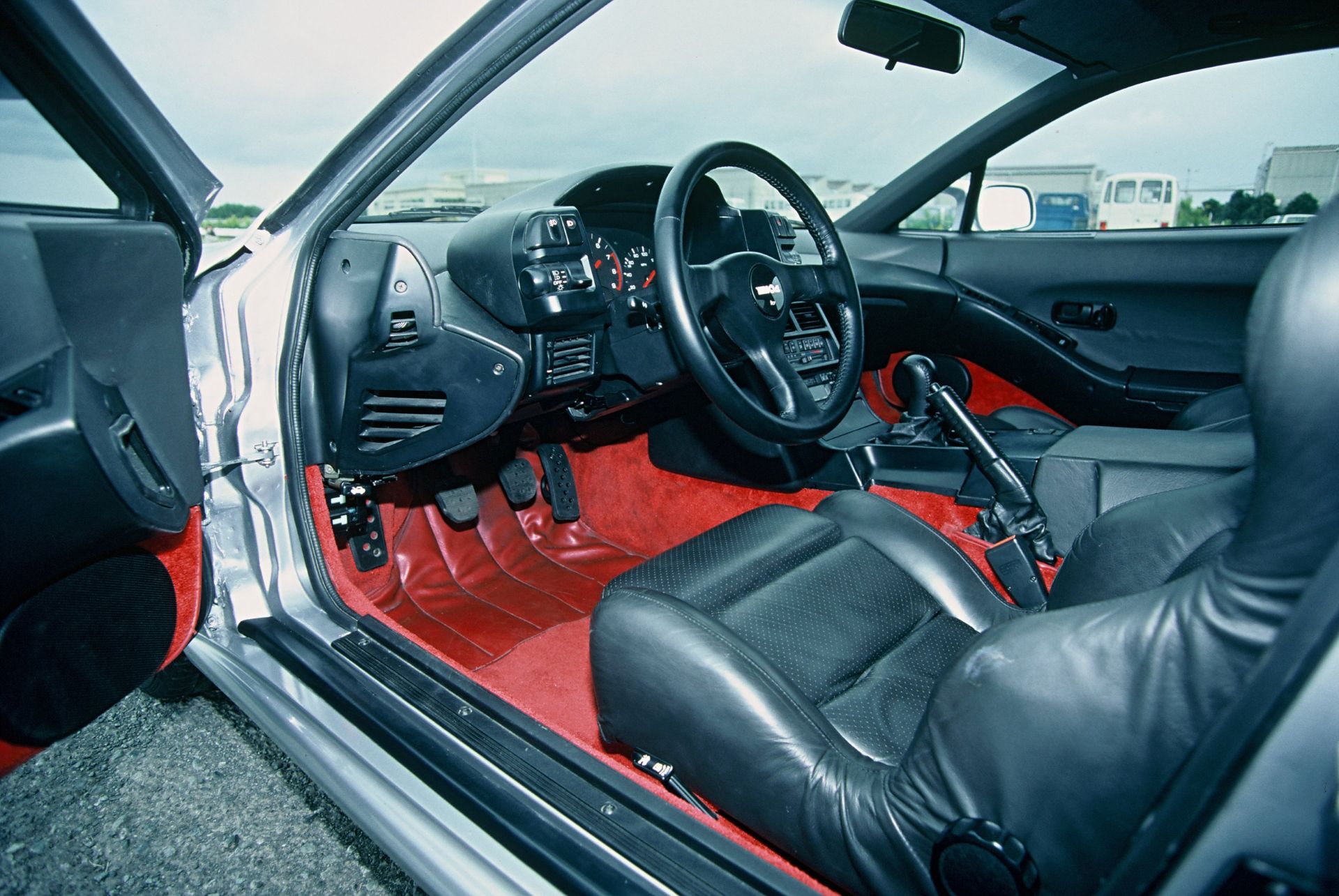 nissan-mid4-ii-1987-tanulmanyautok-carnet-hir-16