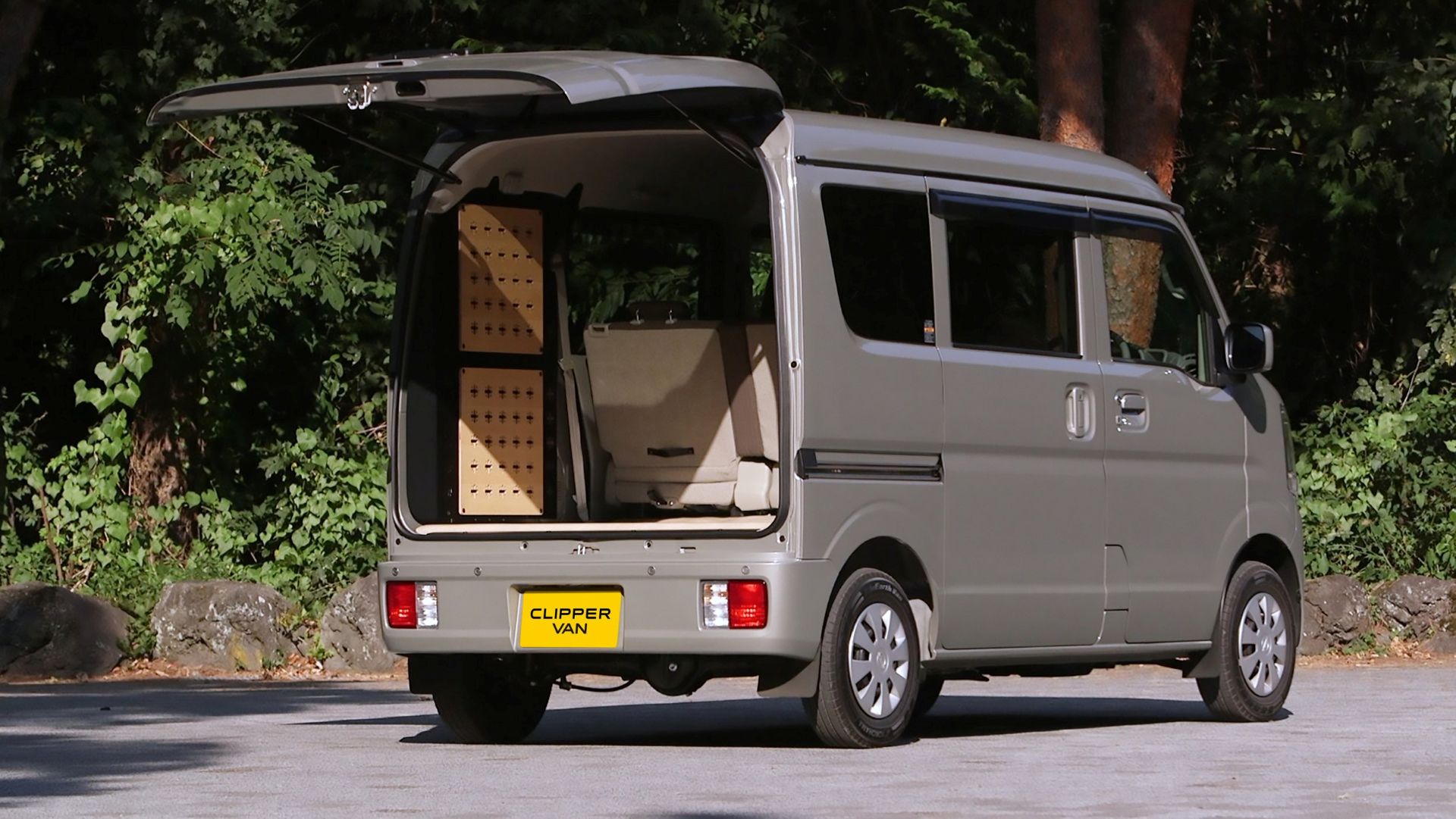 nissan-clipper-carnet-hir-