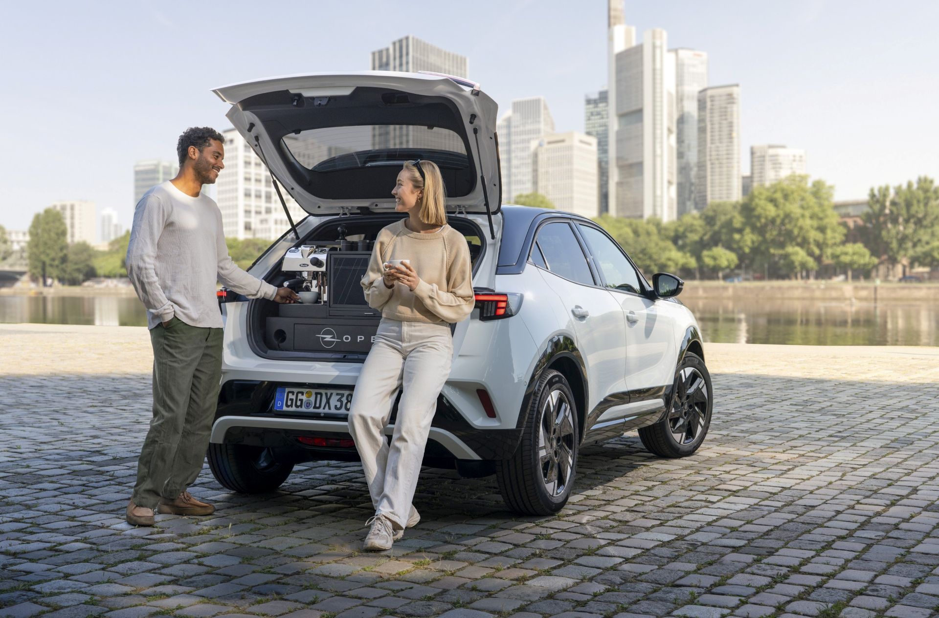 opel-mokka-electric-coffee-carnet-hir-3