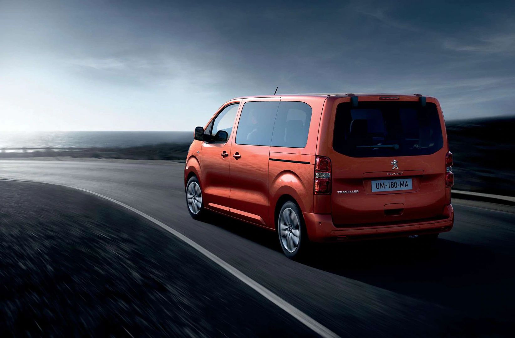 peugeot-traveller