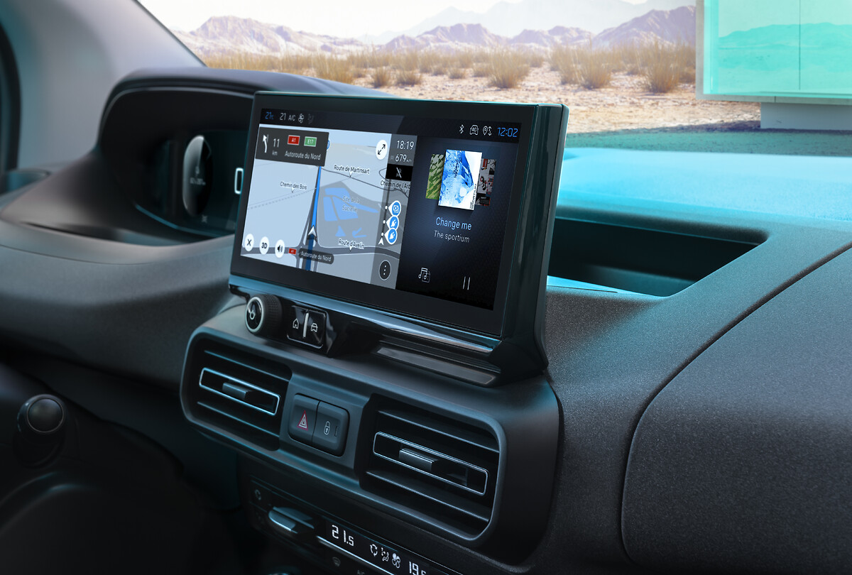 uj-peugeot-e-rifter-carnet-hir