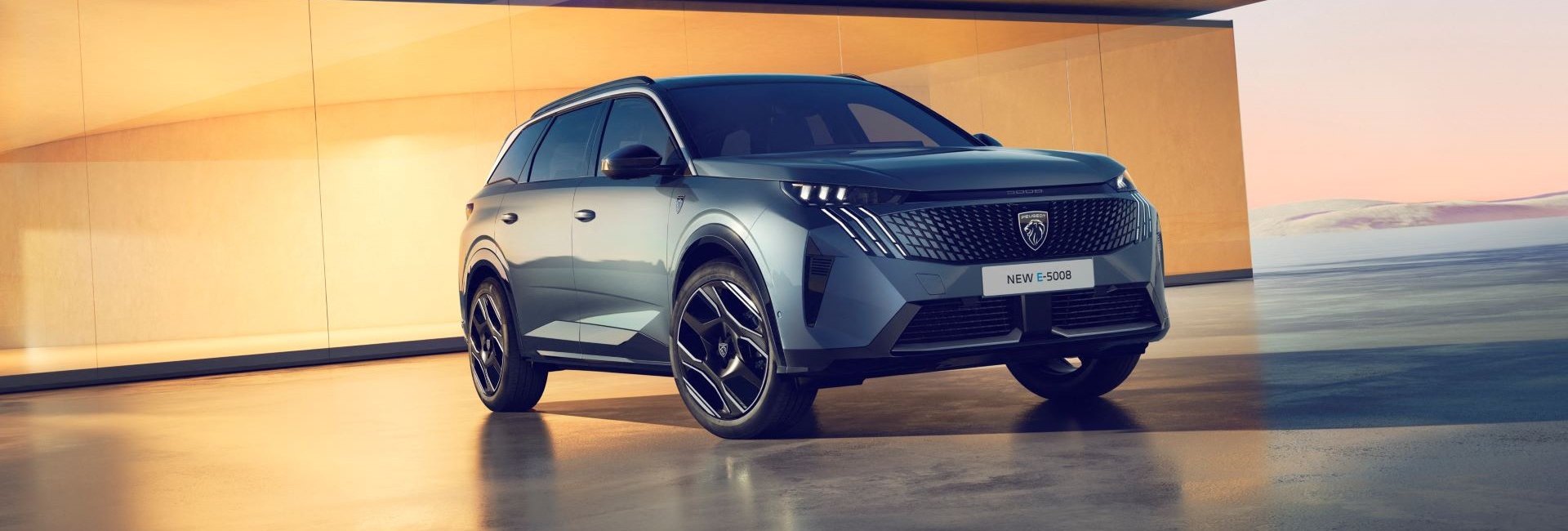 Tágas és sokoldalú a hétszemélyes Peugeot E-5008