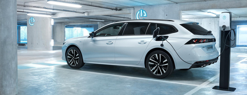 peugeot-508-sw-phev