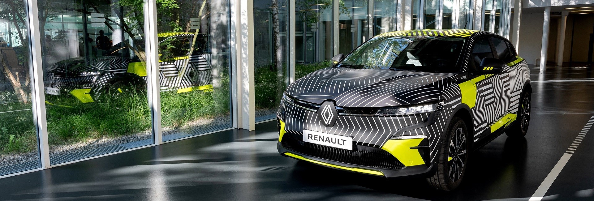 new-renault-megane-e-tech