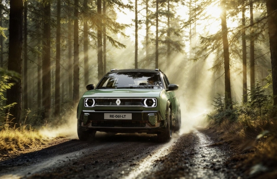 Besározták a Renault R4-est, jól áll neki!