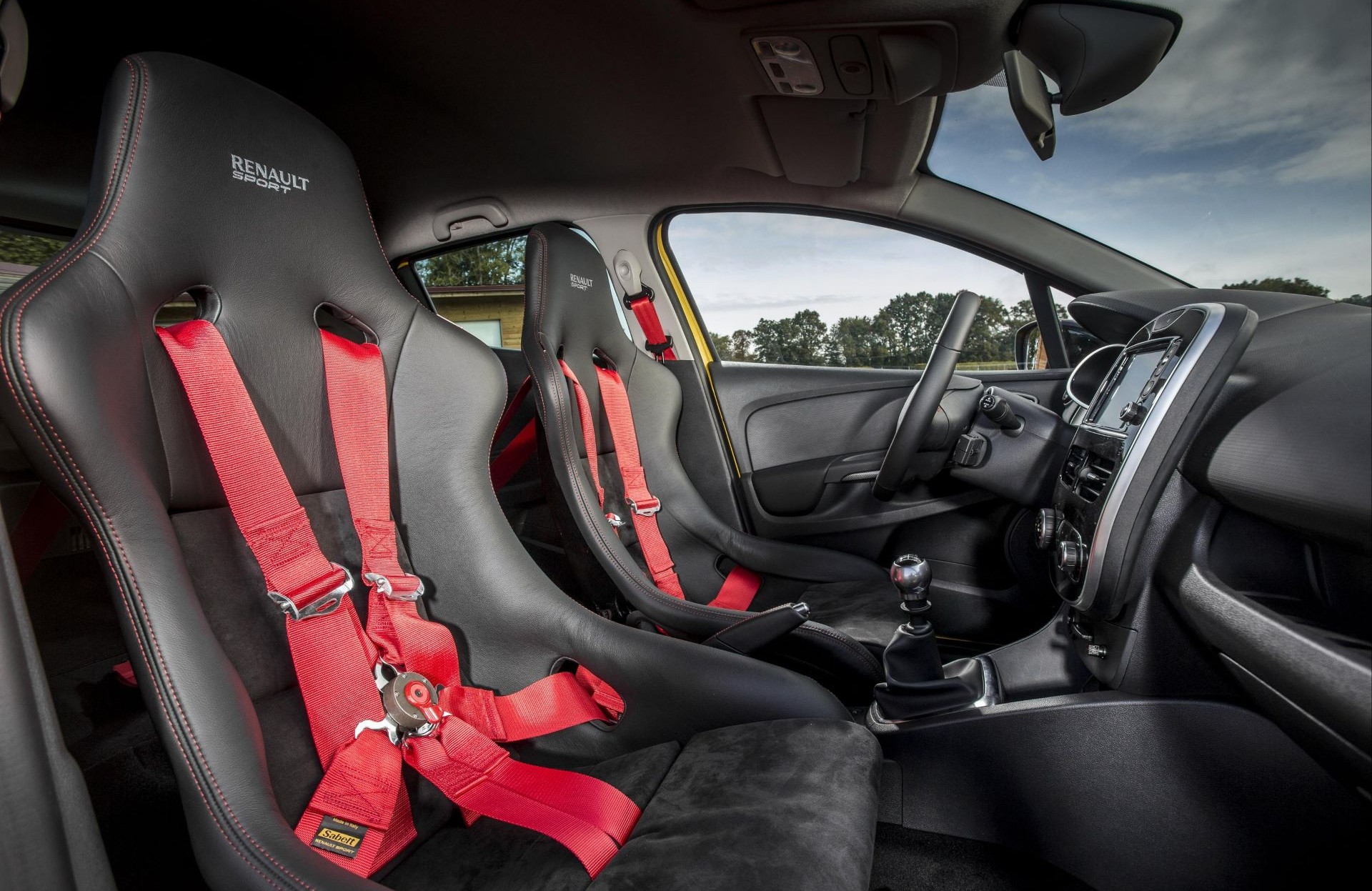 renault-clio-rs-carnet-hir