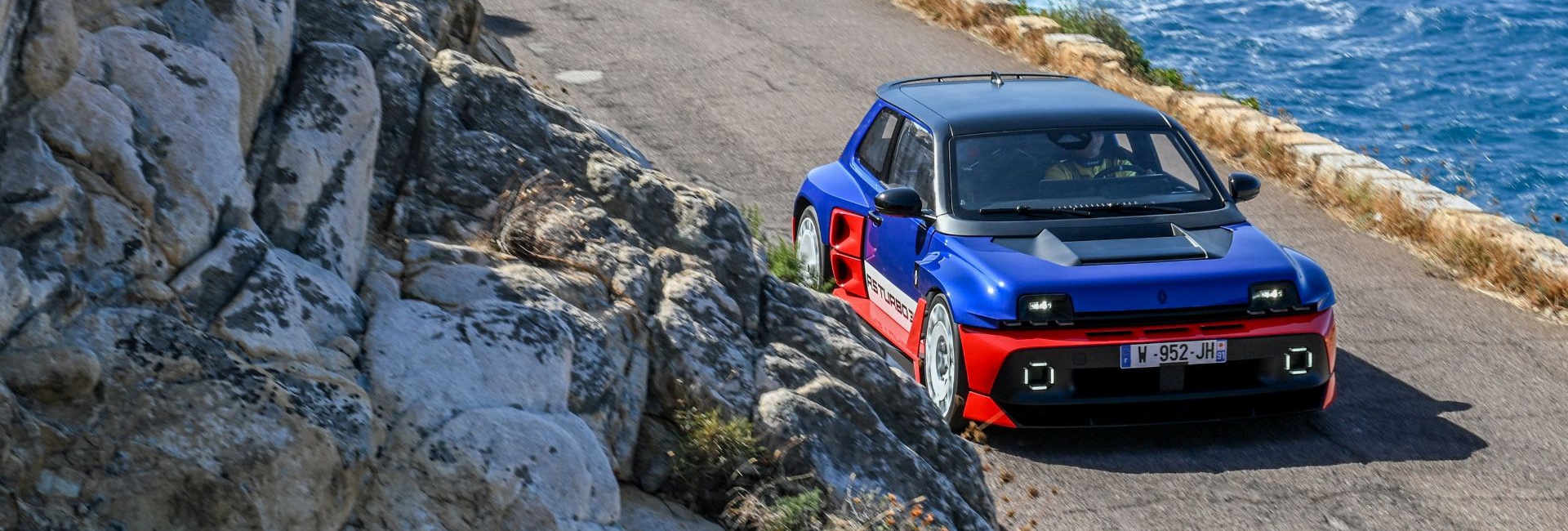 Már közúton zúz a legbrutálisabb Renault