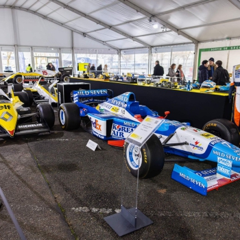 Eladta legendáit a Renault, hogy megszerezze a többit