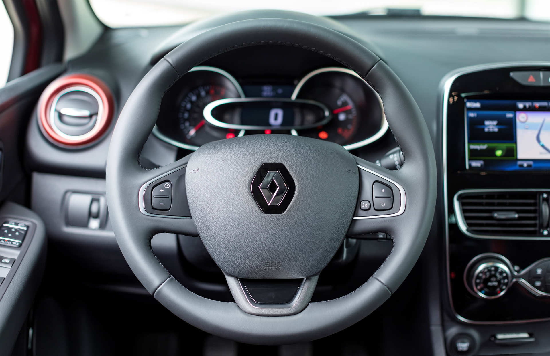 renault-clio-grandtour-biztonsag