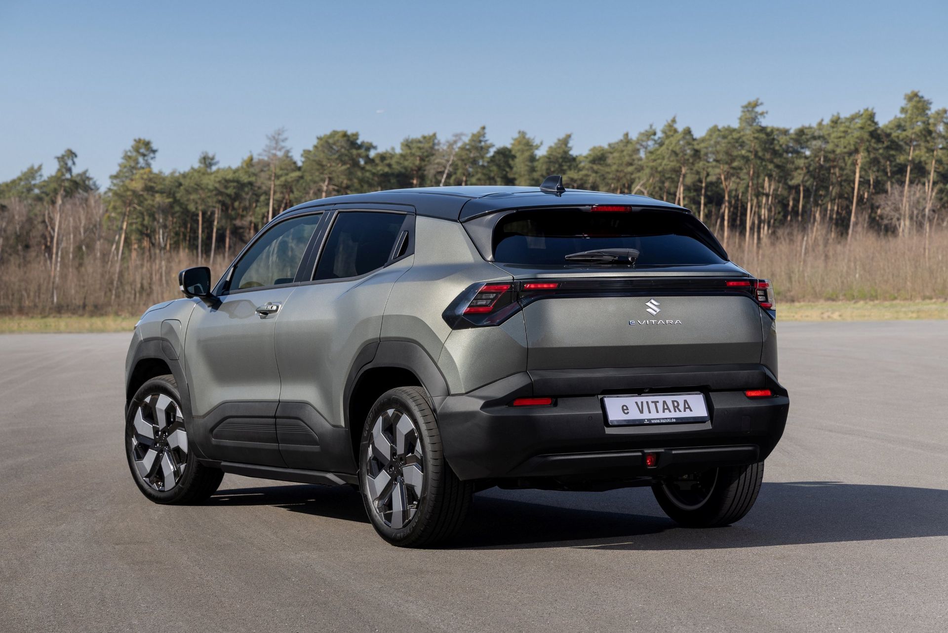 uj-suzuki-e-vitara-carnet-hir-1