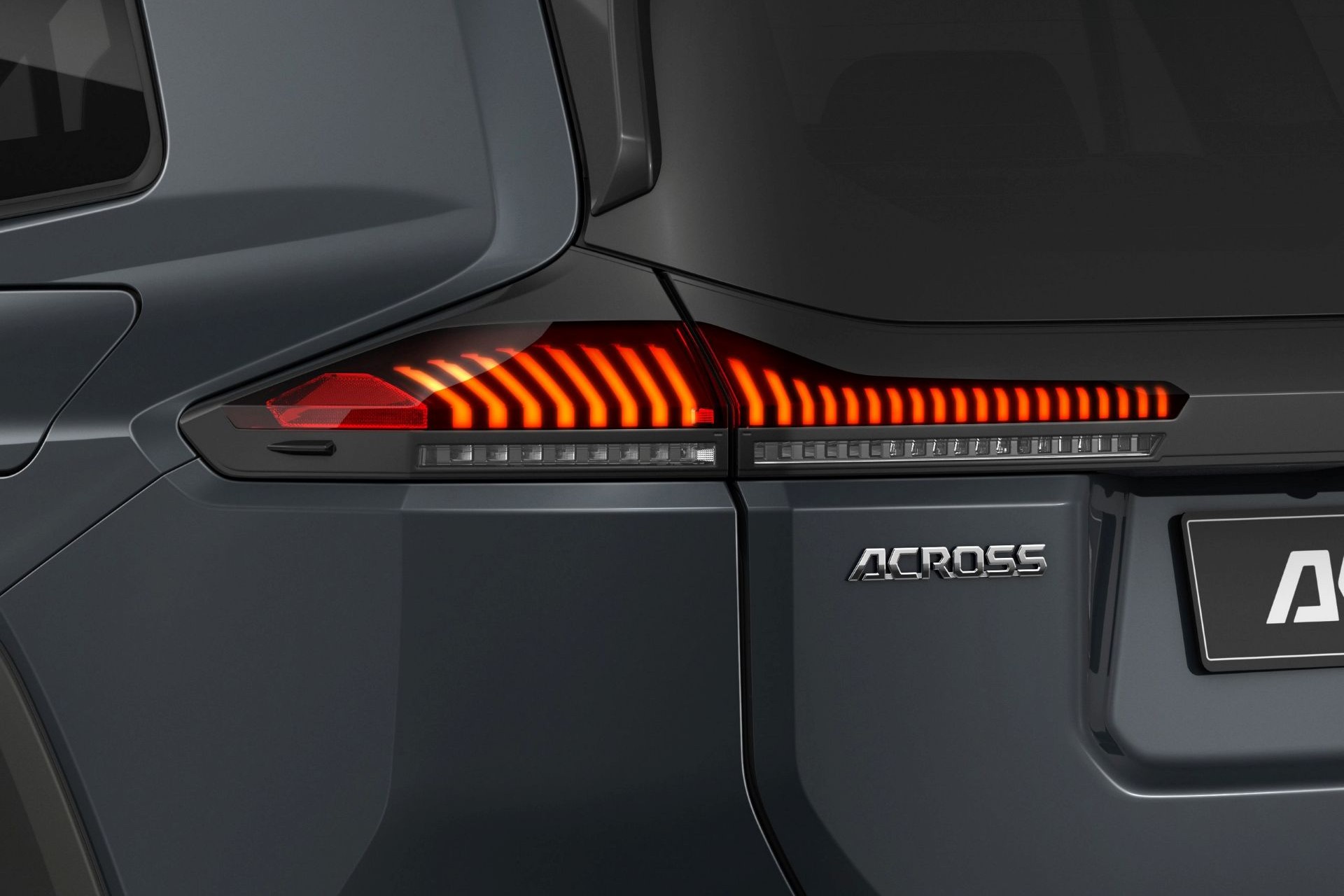 suzuki-nemetorszag-uj-generacios-plug-in-hybrid-across-carnet-hir