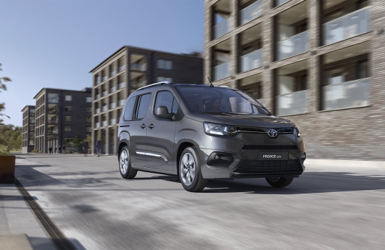 A Toyota őrzi a piacvezető pozíciót