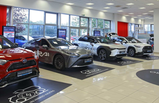 toyota-m5-beyond-zero