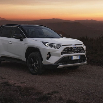 Városban nincs takarékosabb a Toyota hibridjeinél
