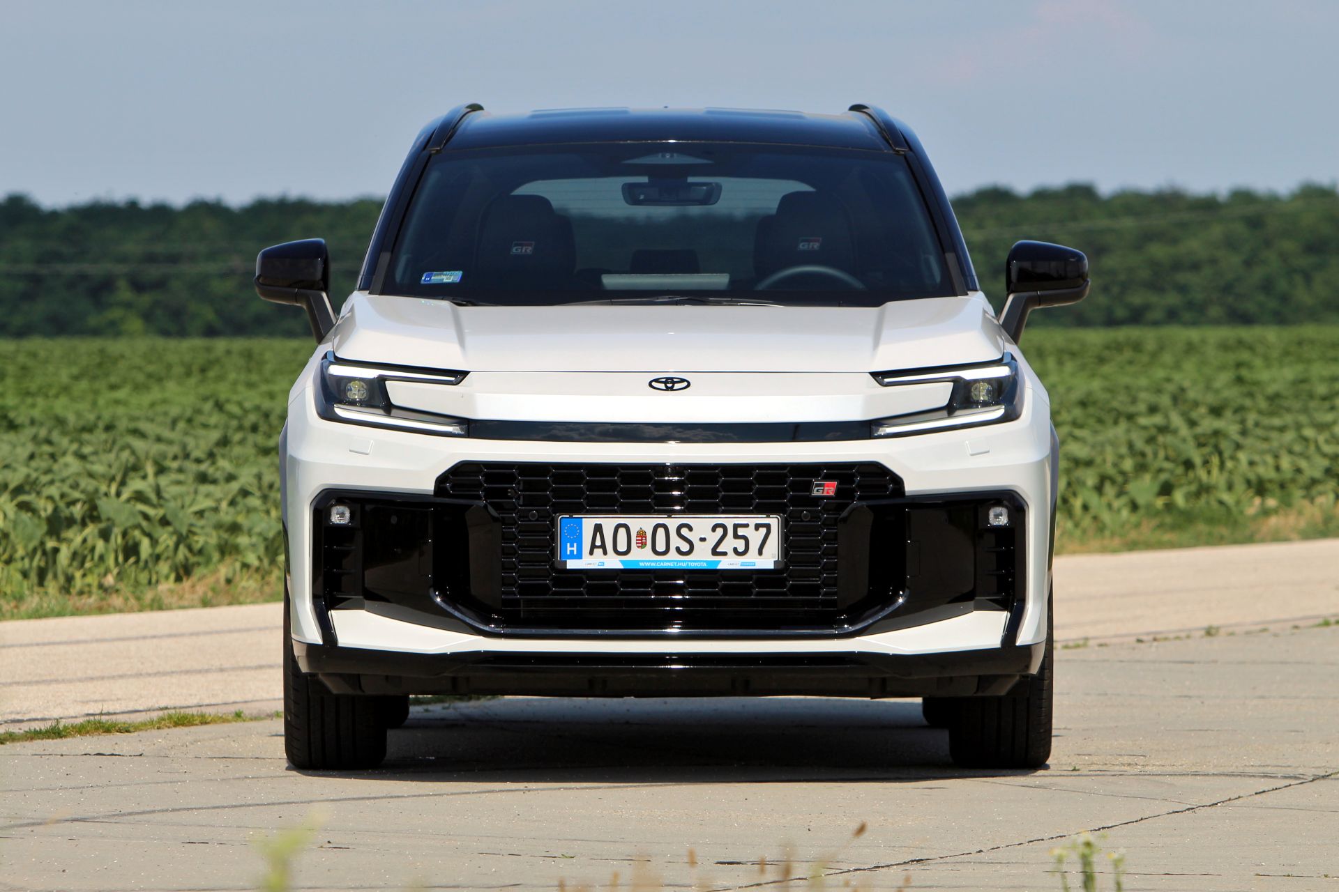 toyota-elektromos-ujdonsagok-chr+-carnet-hir-2