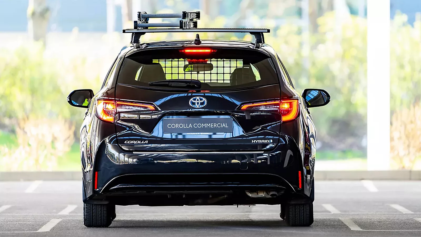 uj-toyota-corolla-hatchback